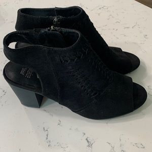 Ladies open toe wedge